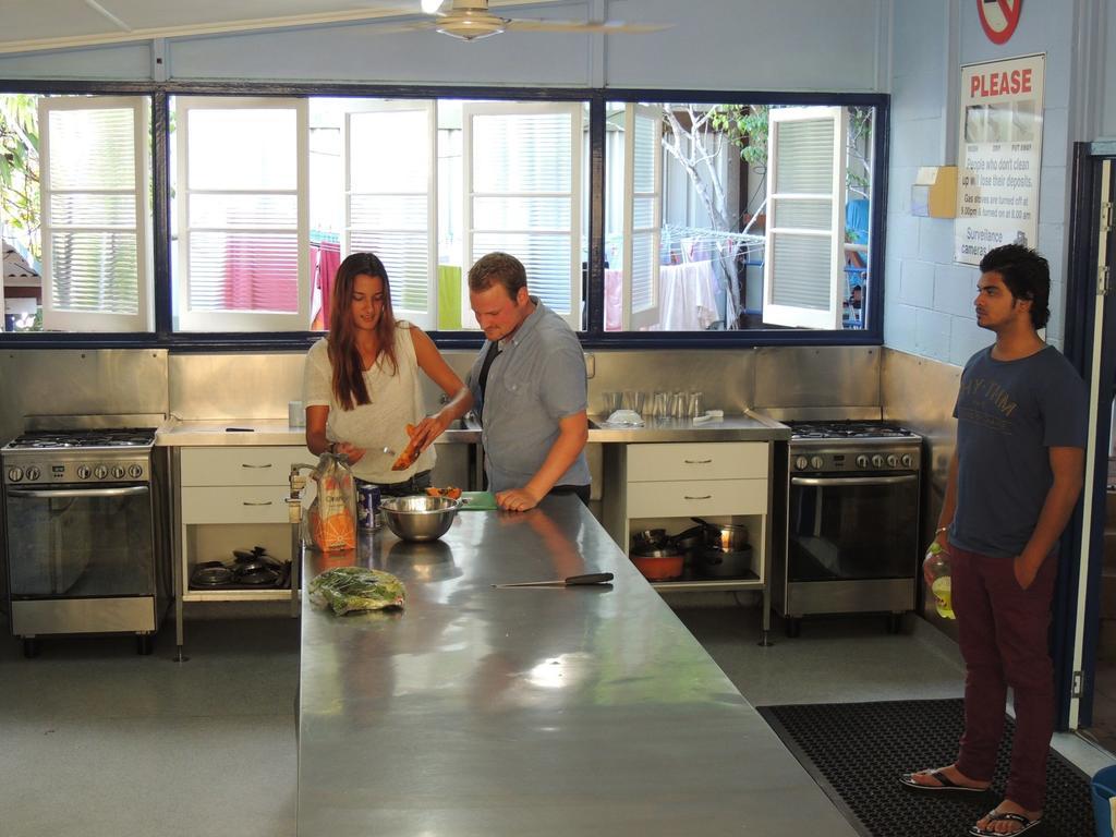 Reef Lodge Backpackers Townsville Exteriör bild