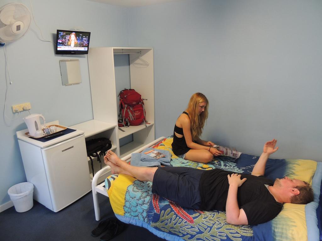 Reef Lodge Backpackers Townsville Exteriör bild